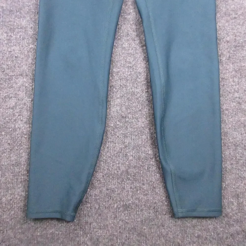 Alo Yoga brand alo